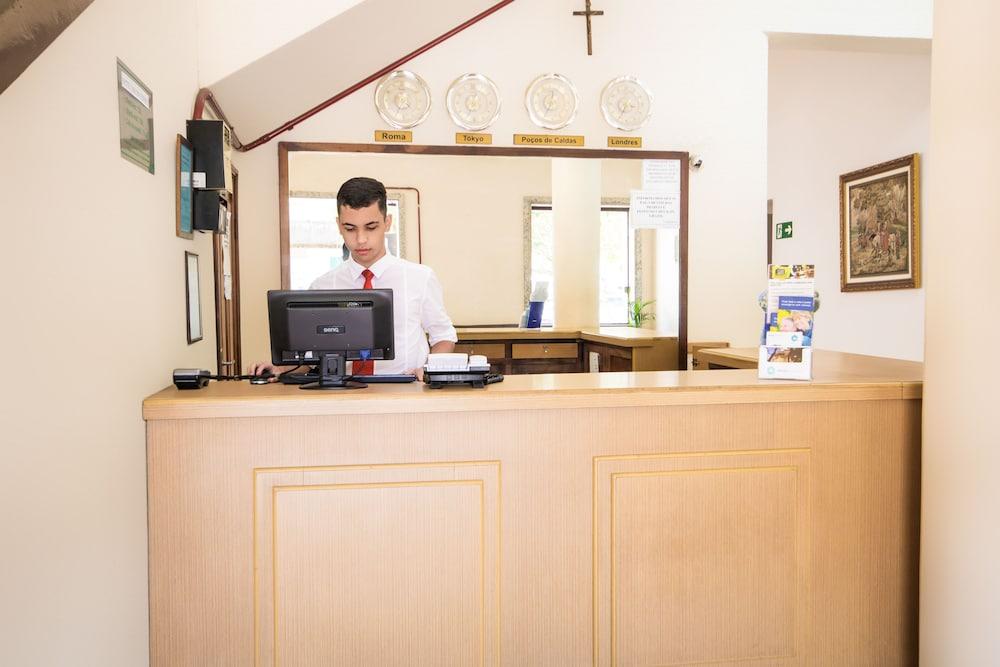 Hotel Euro Suite Pocos De Caldas By Nacional Inn מראה חיצוני תמונה