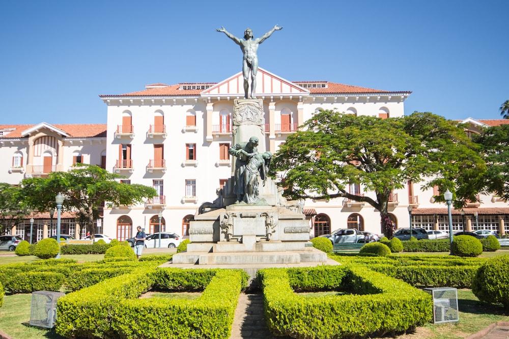 Hotel Euro Suite Pocos De Caldas By Nacional Inn מראה חיצוני תמונה