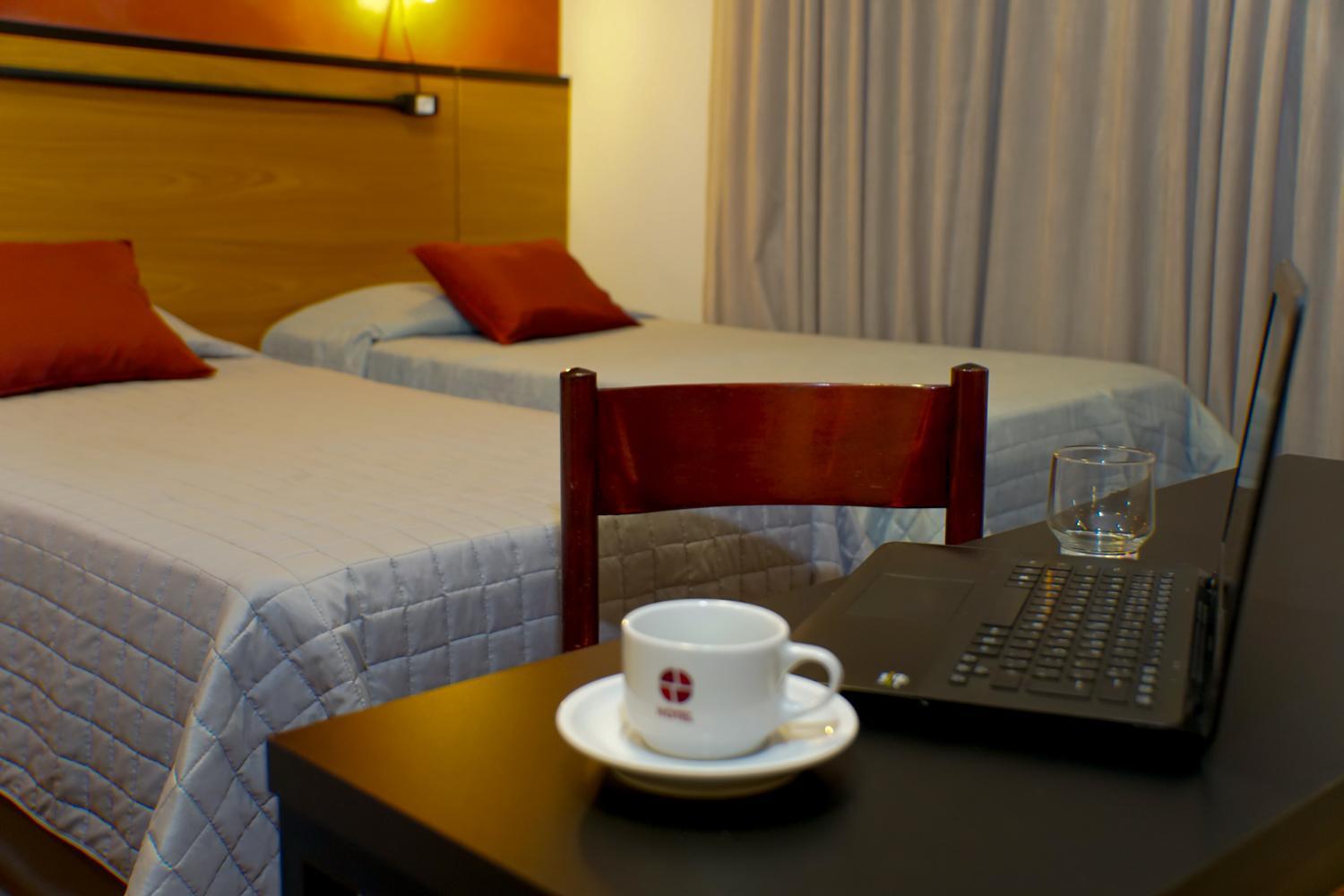 Hotel Euro Suite Pocos De Caldas By Nacional Inn מראה חיצוני תמונה