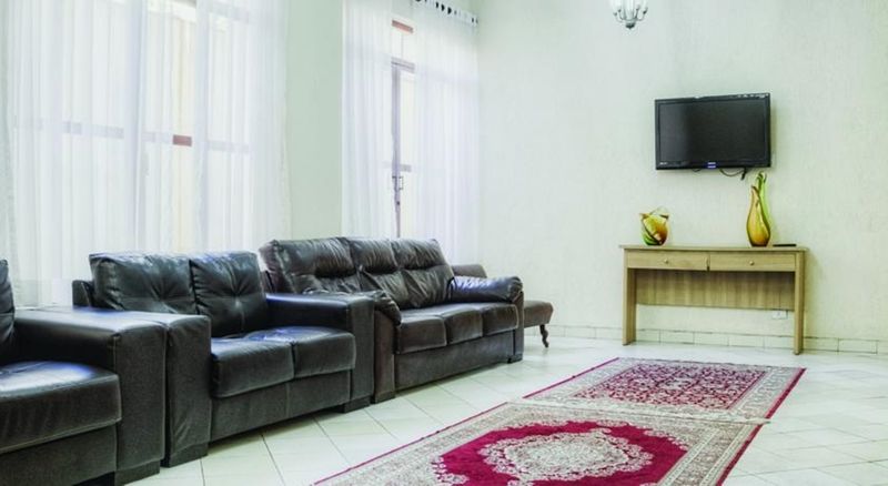 Hotel Euro Suite Pocos De Caldas By Nacional Inn מראה חיצוני תמונה