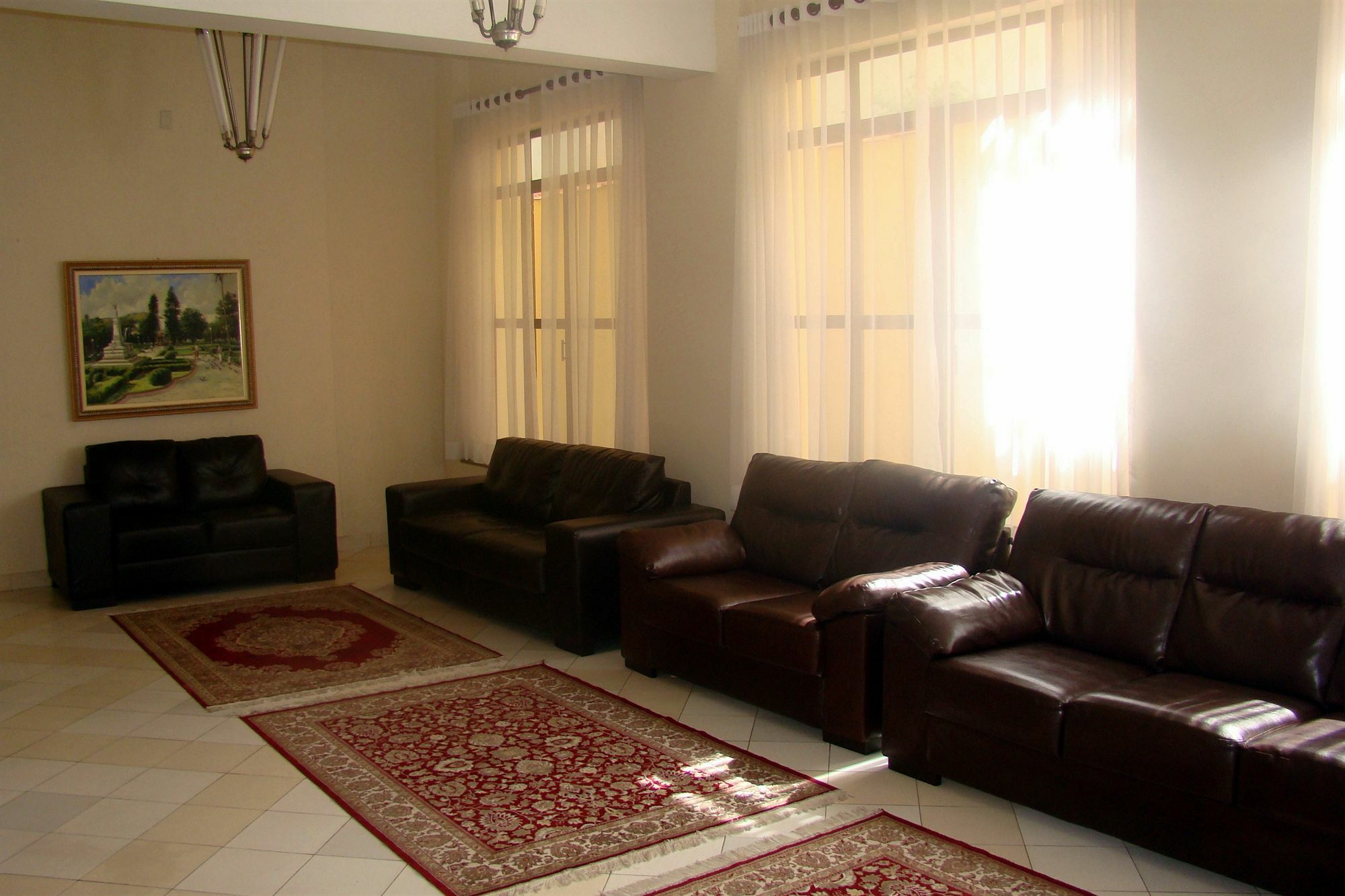 Hotel Euro Suite Pocos De Caldas By Nacional Inn מראה חיצוני תמונה